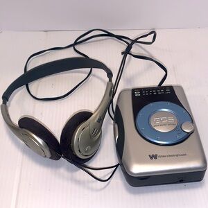 Westinghouse WCS-12330: Bass Boost Portable AM FM Cassette Player w/Headphones